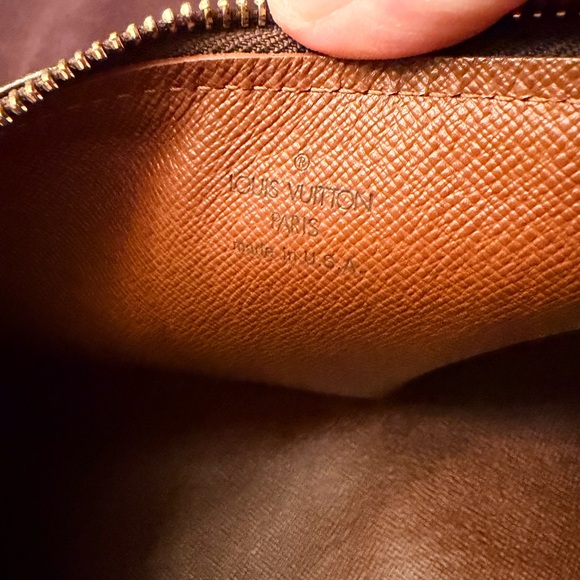 AUTHENTIC Louis Vuitton Classic Monogram Papillon 26 - Picture 14 of 16